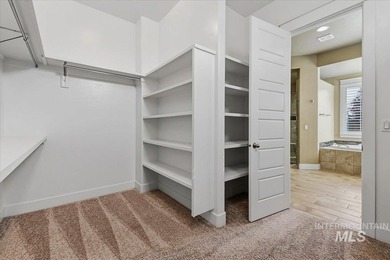 Experience exceptional quality and comfort in this beautifully - photo 22