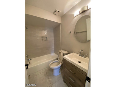 Beautifully updated 2 bedroom and 2 bathroom condo with a - photo 8