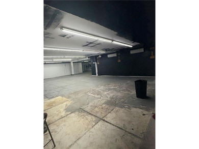 Great investment, 3 stores about 6,362 sq fts, plus 10 in door - photo 13