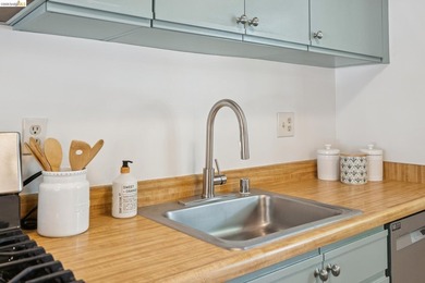 Rarely available Berkeley townhome! Built with a thoughtful - photo 24