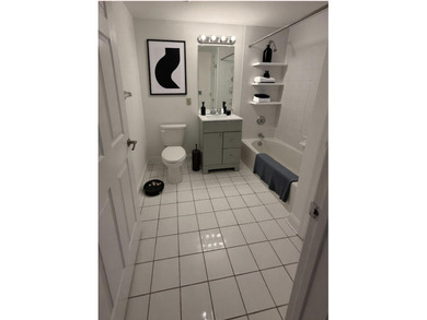 Discover urban living at its finest in this sun filled 1 bedroom