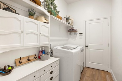 Assumable FHA Loan of 420,000 at 4.99! Sellers are - photo 27