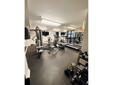 Discover urban living at its finest in this sun filled 1 bedroom