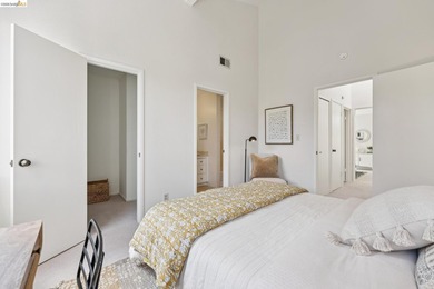 Rarely available Berkeley townhome! Built with a thoughtful - photo 33
