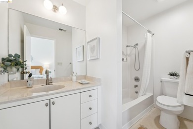 Rarely available Berkeley townhome! Built with a thoughtful - photo 36