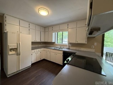 WANT LESS DRIVING AND MORE HOUSE? Centrally located to - photo 6