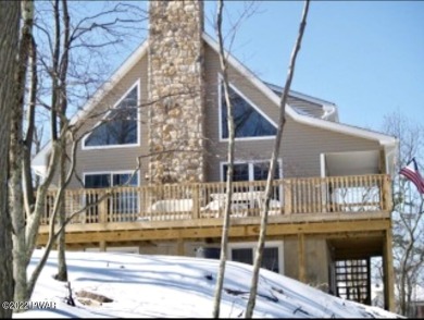 Westcolong Lake Home For Sale in Lackawaxen Pennsylvania