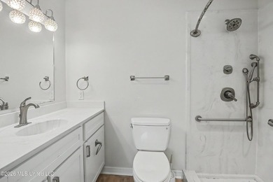 Great home in College Park perfect for First Time Home Buyer - photo 14
