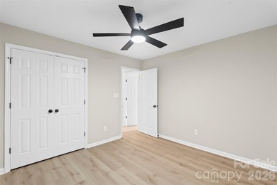 Welcome home to this recently renovated 4-bedroom property - photo 21