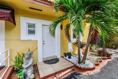 Spectacular Waterfront DUPLEX Property just Steps from Downtown - photo 21