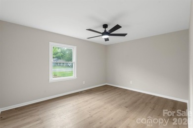 Welcome home to this recently renovated 4-bedroom property - photo 22