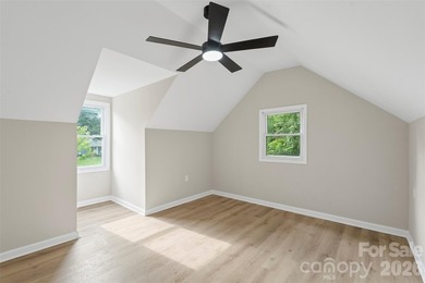 Welcome home to this recently renovated 4-bedroom property - photo 26