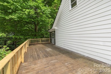 Welcome home to this recently renovated 4-bedroom property - photo 33