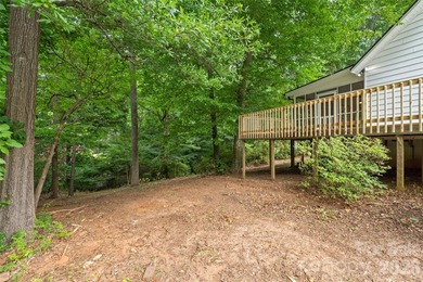 Welcome home to this recently renovated 4-bedroom property - photo 35