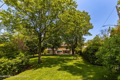 Welcome to the prestigious neighborhood of Shore Acres. This - photo 42