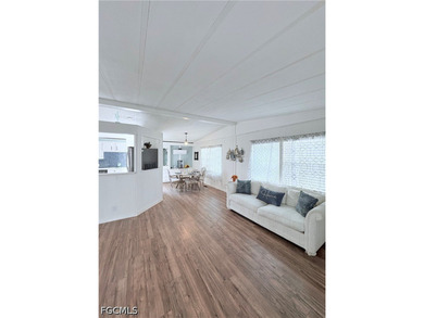 Discover comfort and convenience in this spacious manufactured - photo 2