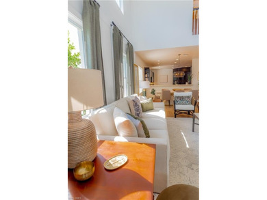 AMAZING and UNIQUE OPPORTUNITY for 5 BEDROOM, 4 1/12 BATH HOME - photo 13