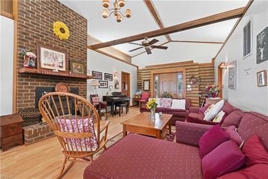 This beautiful, well-preserved log home, 3 BR, 2BA 1934sq ft is - photo 7