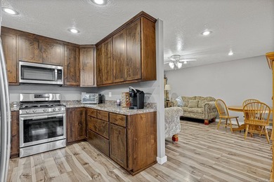 Unique opportunity for a turnkey Lake House on Norfolk! Seller - photo 24