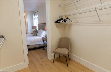 AMAZING and UNIQUE OPPORTUNITY for 5 BEDROOM, 4 1/12 BATH HOME - photo 26