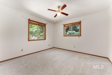 Nestled on 3.45 private acres in Wilderness Ranch on Daggett - photo 28