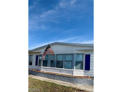 Welcome to easy Florida living in this spacious manufactured - photo 5