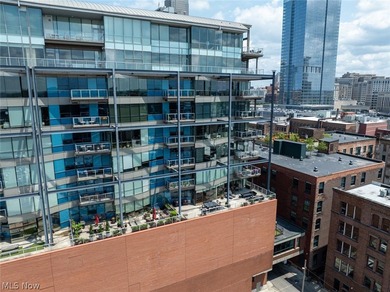 Welcome to Unit 606 at The Pinnacle, an extraordinary corner - photo 1