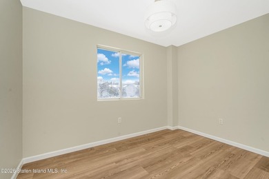 Built in 2004, fully renovated in 2026 this huge end unit - photo 21