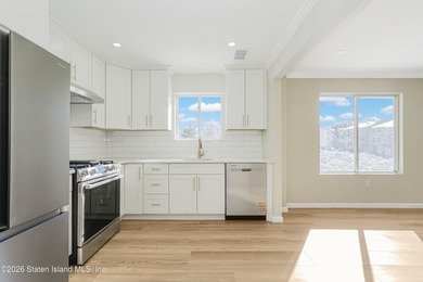 Built in 2004, fully renovated in 2026 this huge end unit - photo 25