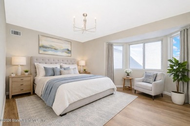 Built in 2004, fully renovated in 2026 this huge end unit - photo 27