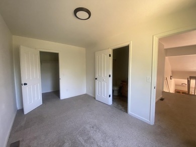 A prime investment opportunity offering 1,600 sq ft duplex - photo 32