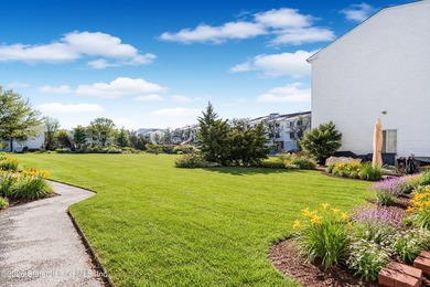 Built in 2004, fully renovated in 2026 this huge end unit - photo 34