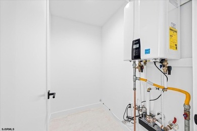 Welcome to 121 N Quincy - Ready for immediate occupancy!! Luxury