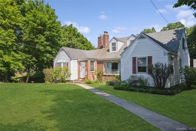 Charming Cape in the Heart of Port Jefferson Village Filled with - photo 2
