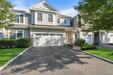 A Fabulous Jamestown Townhouse has a dramatic 2 Story Grand - photo 1
