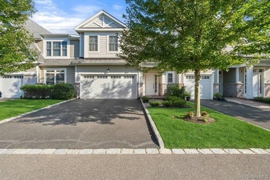 A Fabulous Jamestown Townhouse has a dramatic 2 Story Grand - photo 2