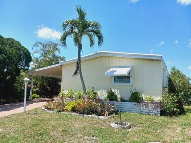 Land Lease, 55+, Gated Community. Absolutely Stunning - photo 3