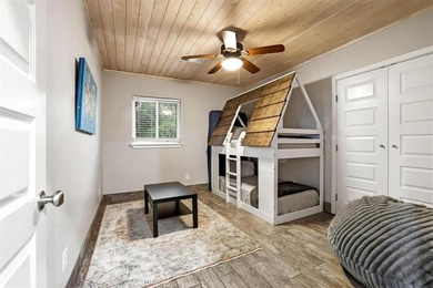 Charming 3-bedroom, 2-bath home, offering the perfect blend of - photo 18