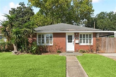 Lake Pontchartrain Home For Sale in Metairie Louisiana