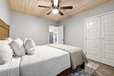 Charming 3-bedroom, 2-bath home, offering the perfect blend of - photo 21