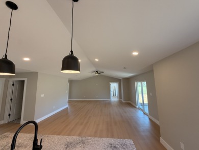 Beautiful Ranch with 2 covered Porches! SOLD - photo 4