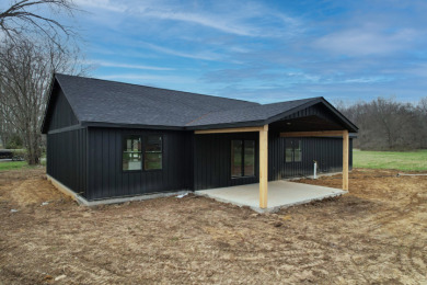 Beautiful Ranch with 2 covered Porches! SOLD - photo 17