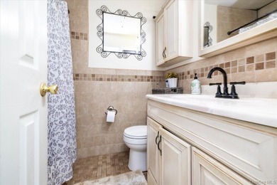 Classic Dutch Colonial offering space, flexibility, and endless - photo 11