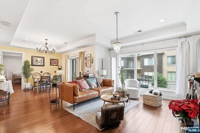 Welcome to Henley on Hudson, 150 Henley Place, Residence 210 - photo 6