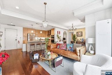 Welcome to Henley on Hudson, 150 Henley Place, Residence 210 - photo 7