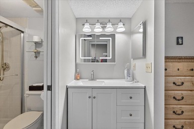 Beautifully updated 2BR/2BA first-floor condo in the 55+ - photo 17