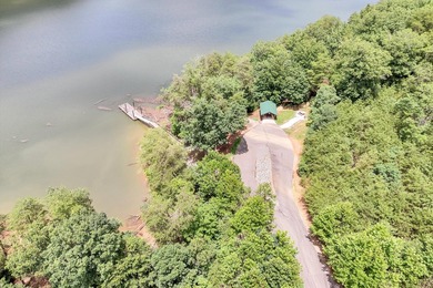 Nice Waterfront lot with 1.7 acres and 150 ft of waterfront in - photo 2