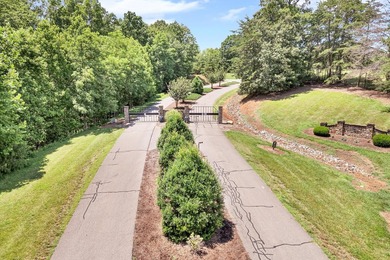 Nice Waterfront lot with 1.7 acres and 150 ft of waterfront in - photo 8