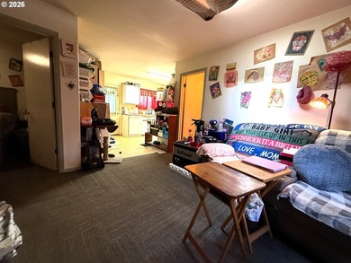 Beautiful duplex opportunity offering flexibility for both - photo 29