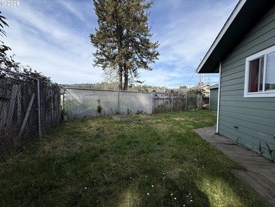 Beautiful duplex opportunity offering flexibility for both - photo 39